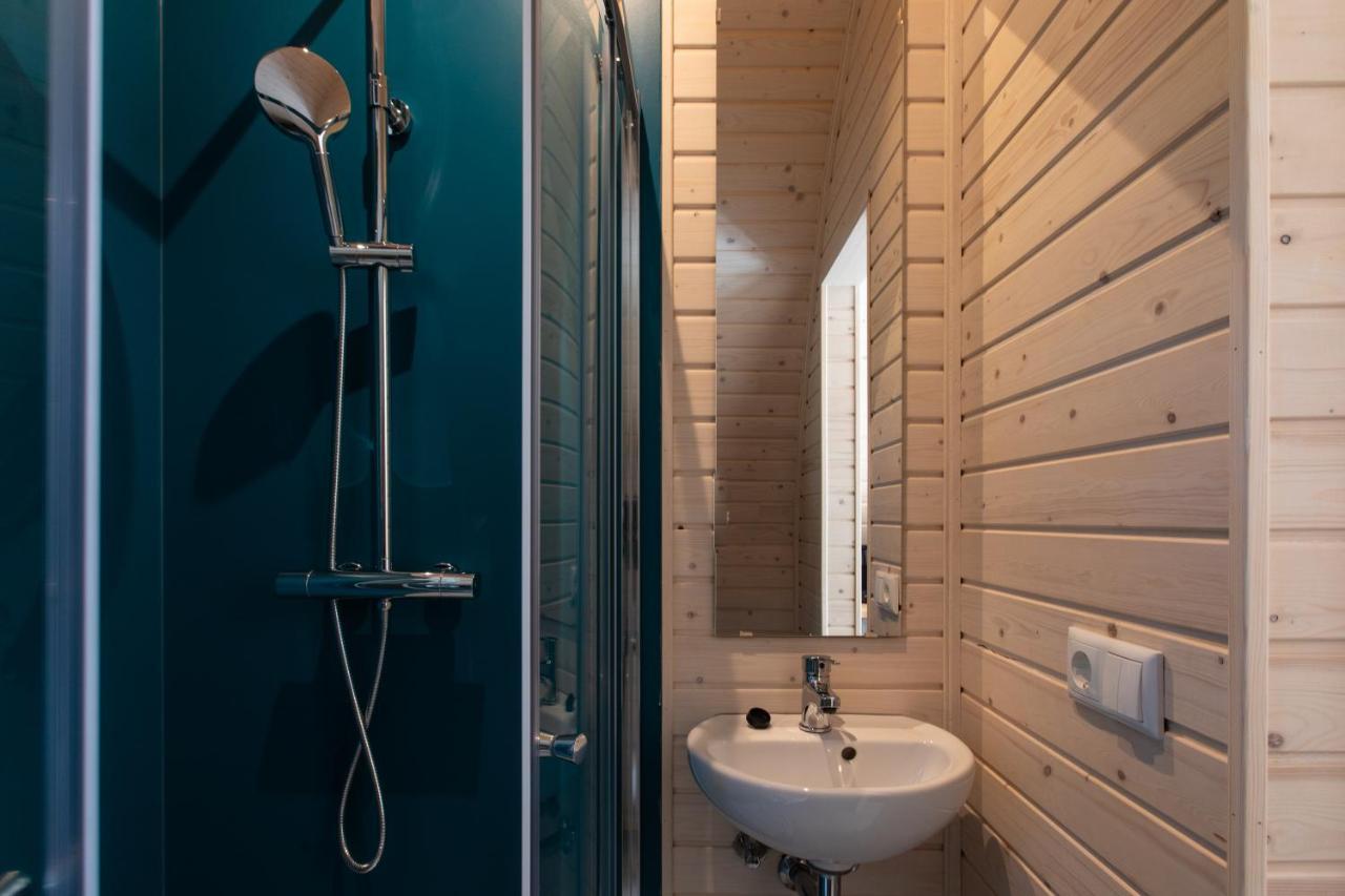 דוקום Pod Huisje Met Hottub מראה חיצוני תמונה