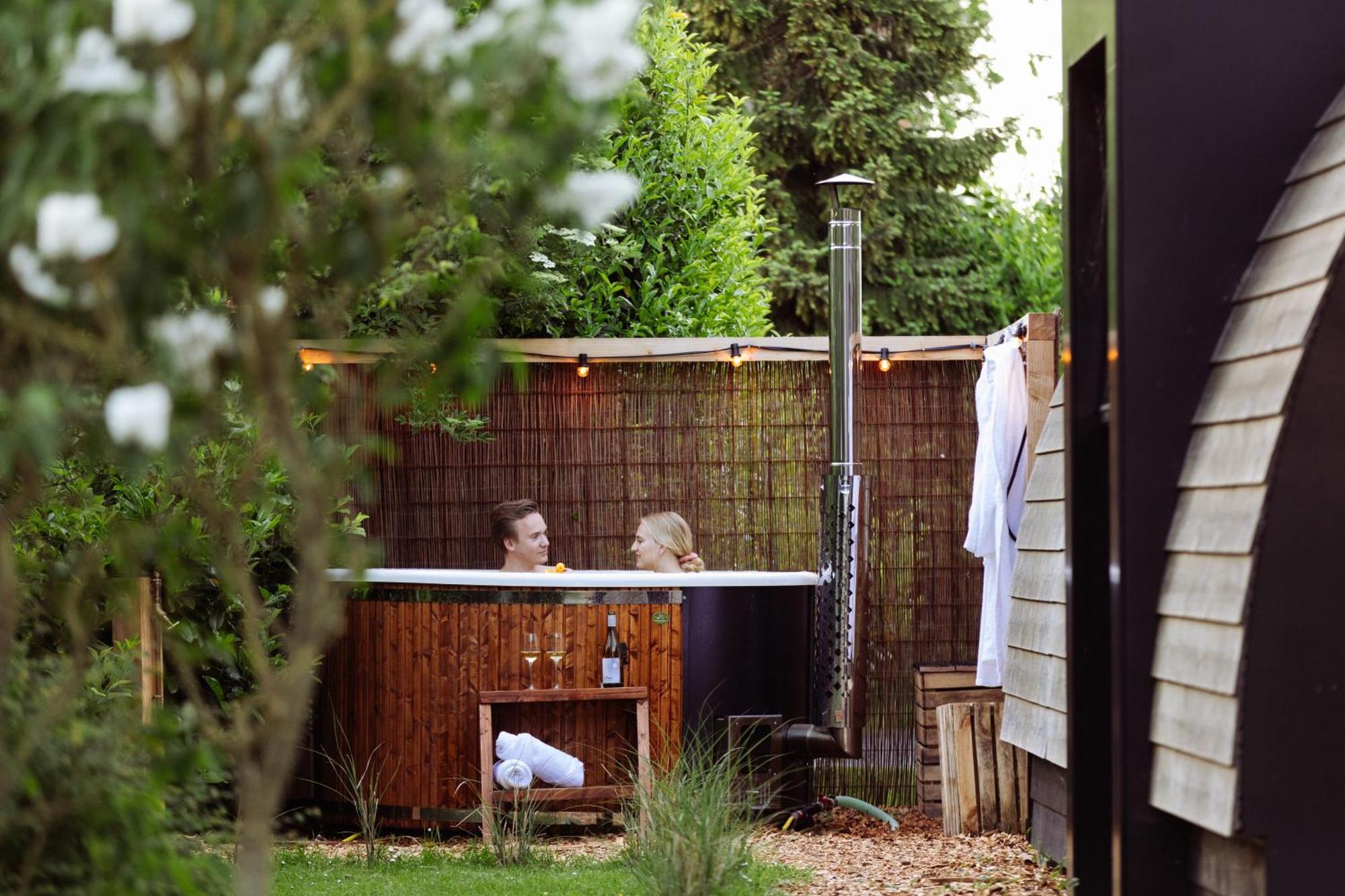 דוקום Pod Huisje Met Hottub מראה חיצוני תמונה